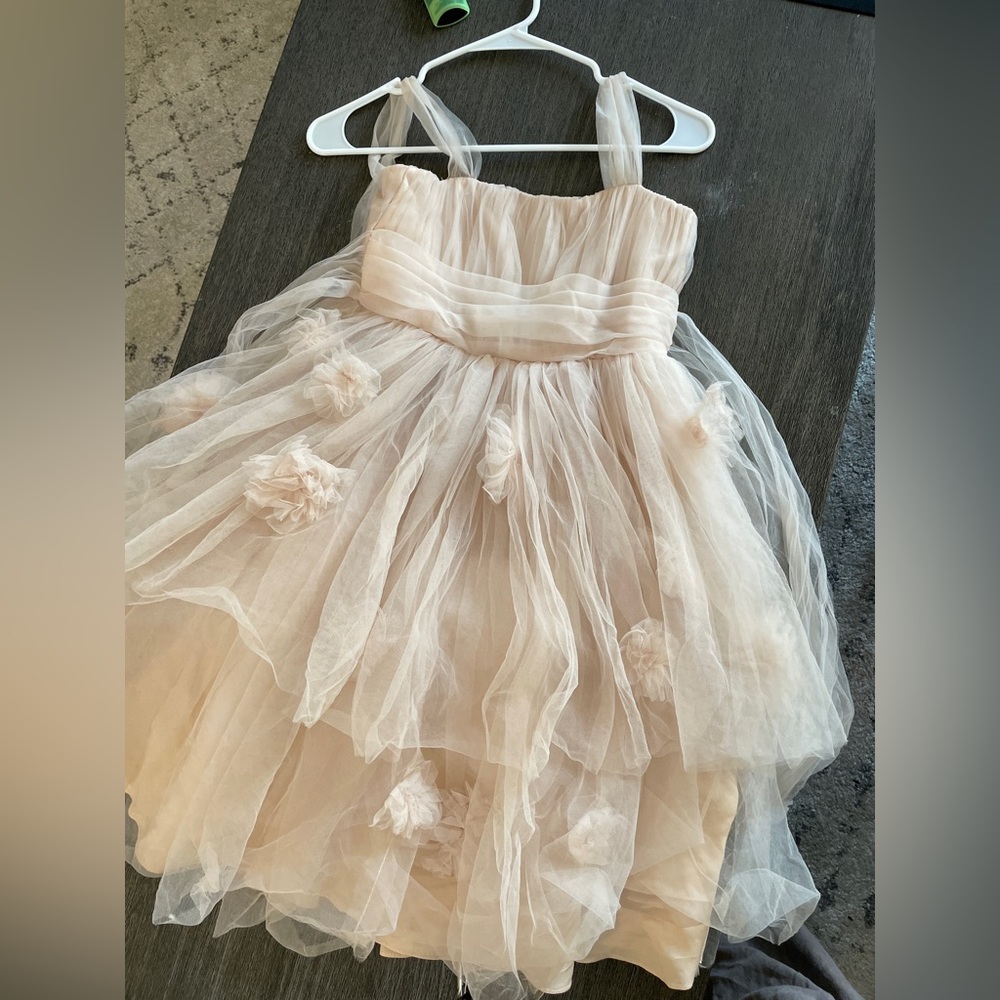 Flower girl dress size 7 Off white.